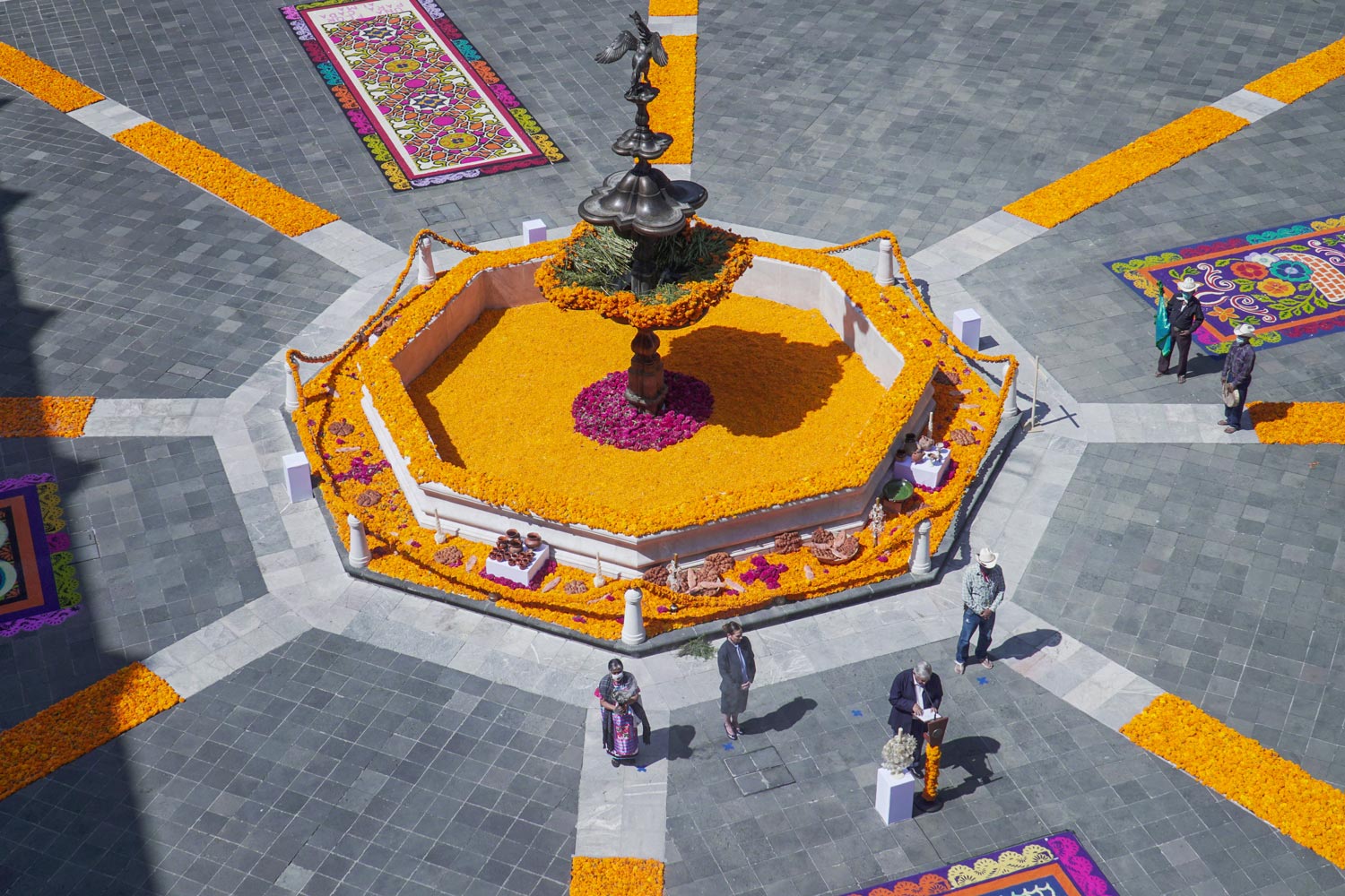 Ofrenda Palacio Nacional v&iacute;ctimas COVID-19 