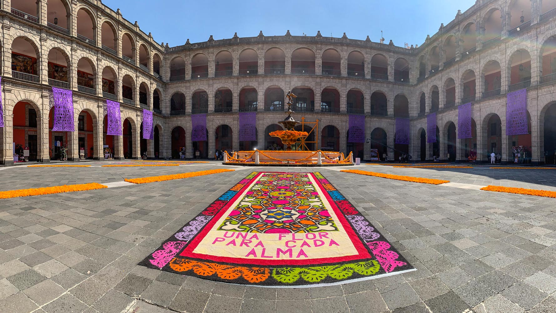 Ofrenda Palacio Nacional v&iacute;ctimas COVID-19