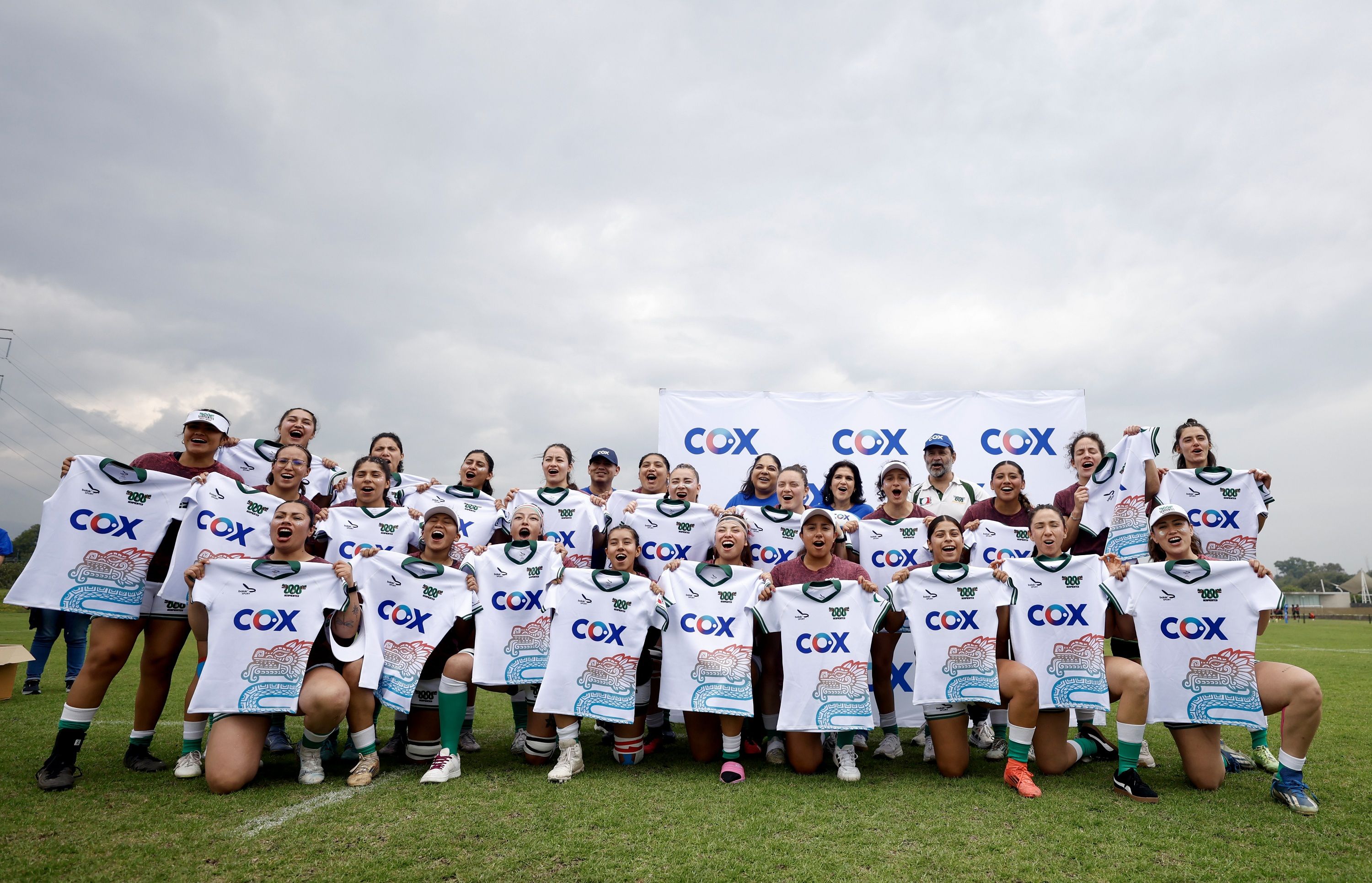 Cox celebra el deporte femenil en una jornada dedicada al rugby